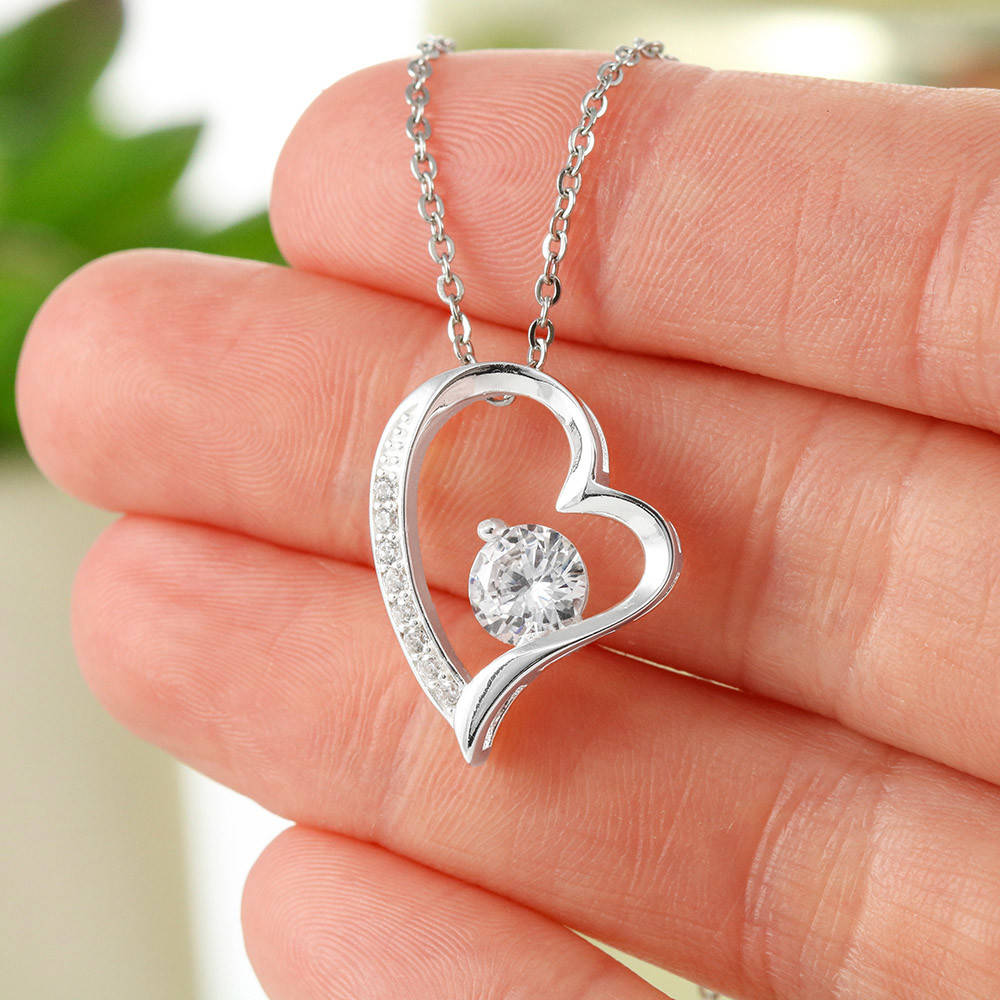 Beautiful Heart Necklace – A Forever Gift for Daughter